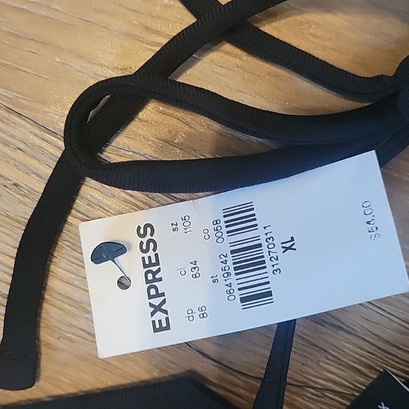 NWT Express Black Top Size XL - Picture 2 of 4